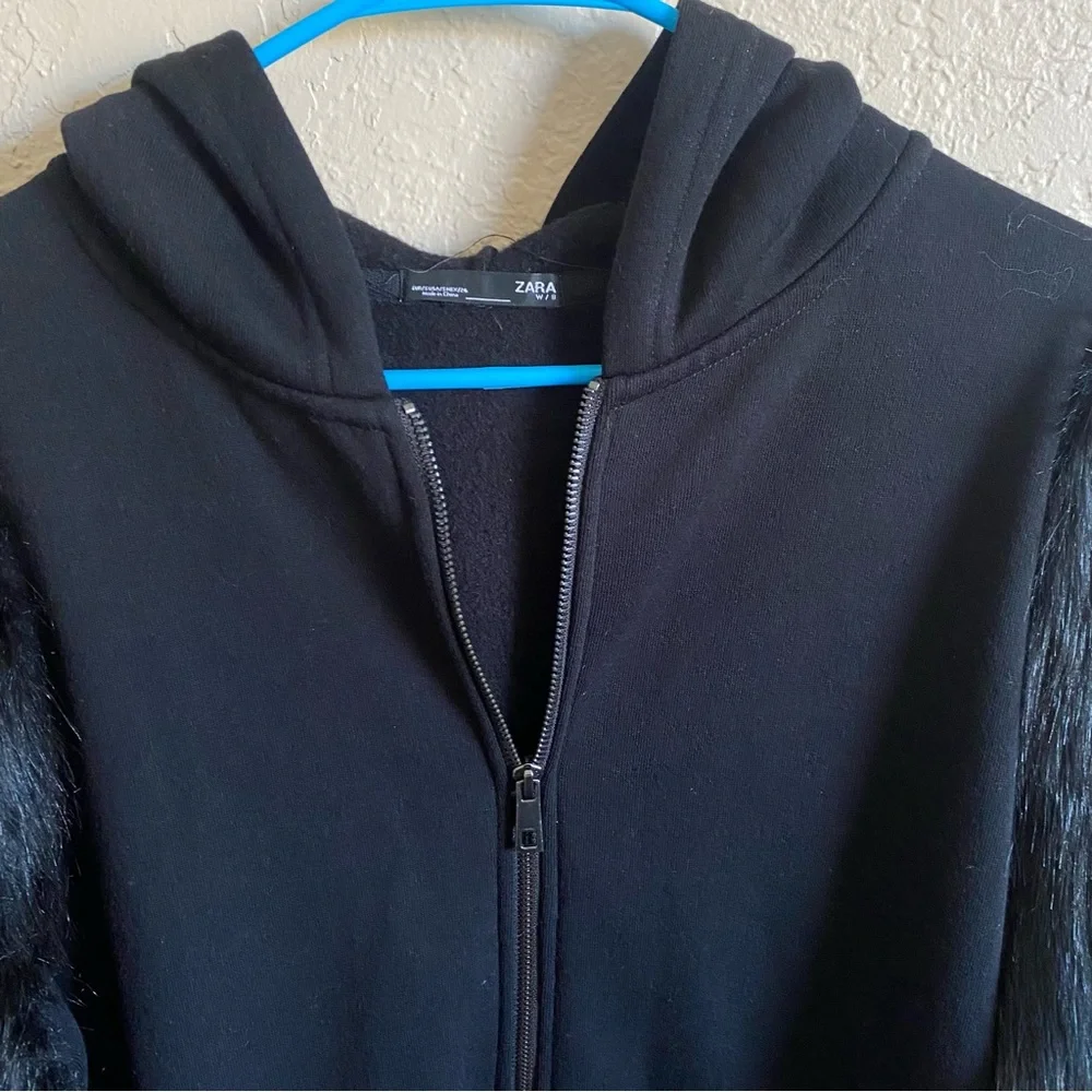 Zara Womens Oversized Hoodie Jacket with Faux Fur Sleeves size S